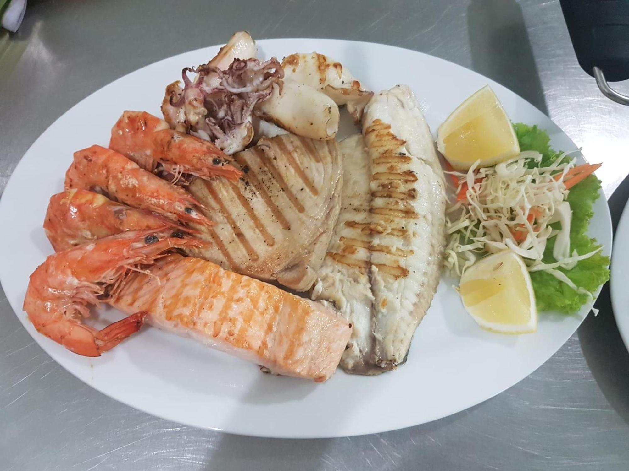 Nice To Meat You Rooms Patong Esterno foto