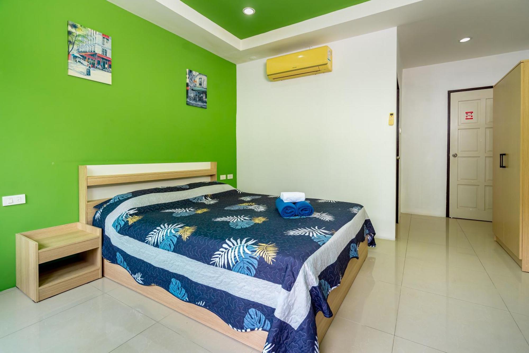 Nice To Meat You Rooms Patong Esterno foto