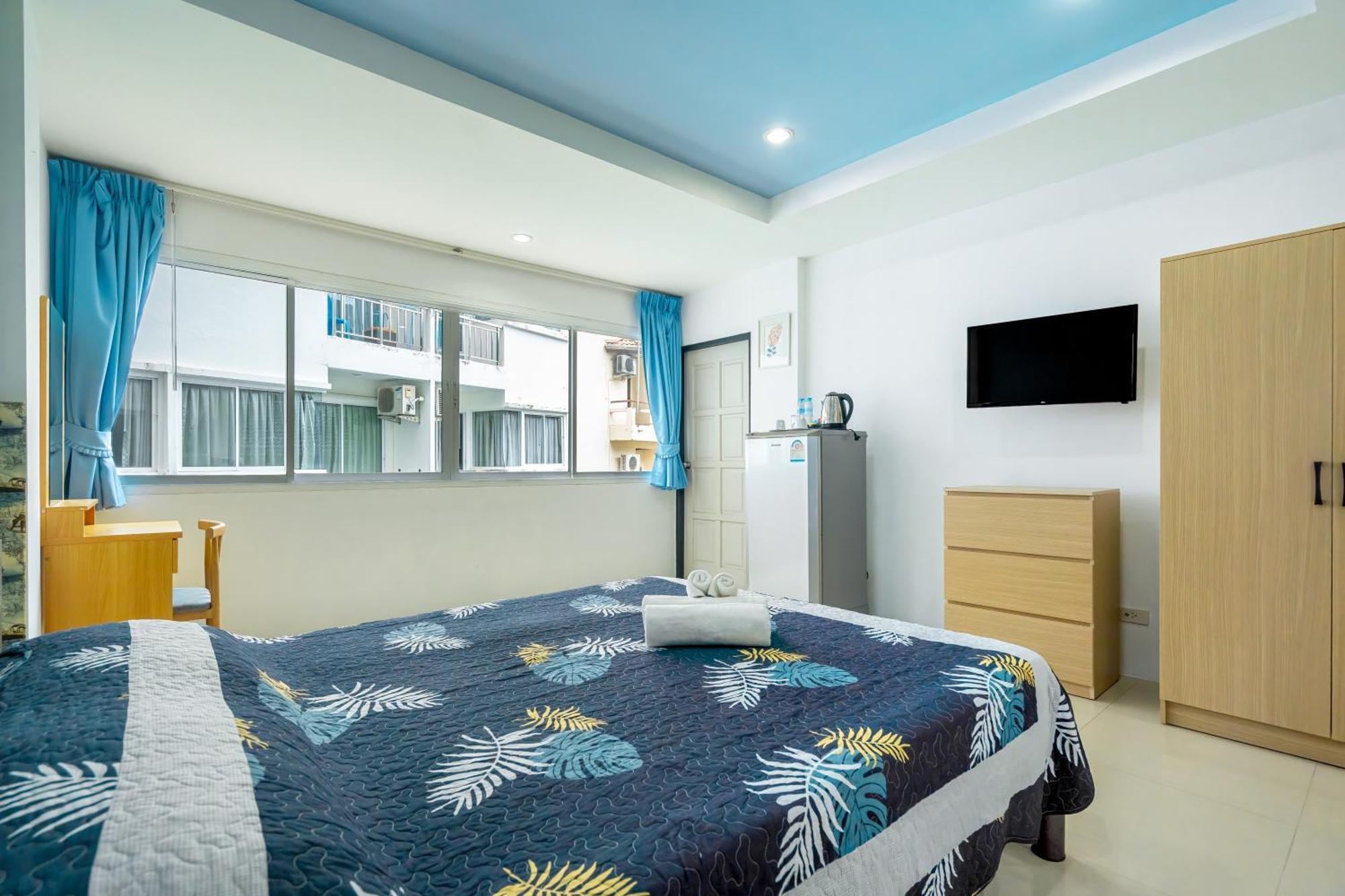 Nice To Meat You Rooms Patong Esterno foto